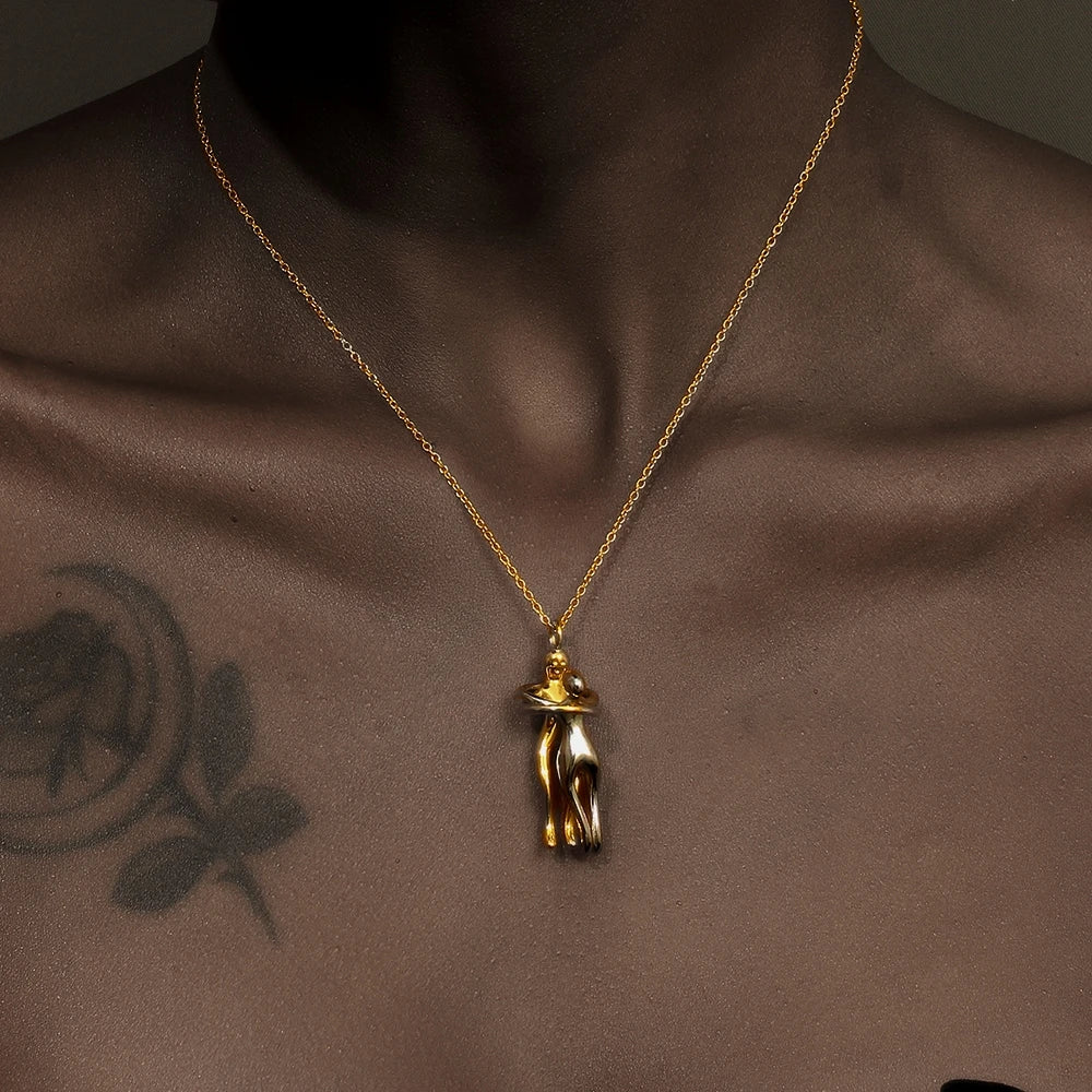 E.B.belle Mix Color Smooth Design People Hug Pendants Necklace Stainless Steel 18K Gold Fashion Jewelry For Lover Family Gift